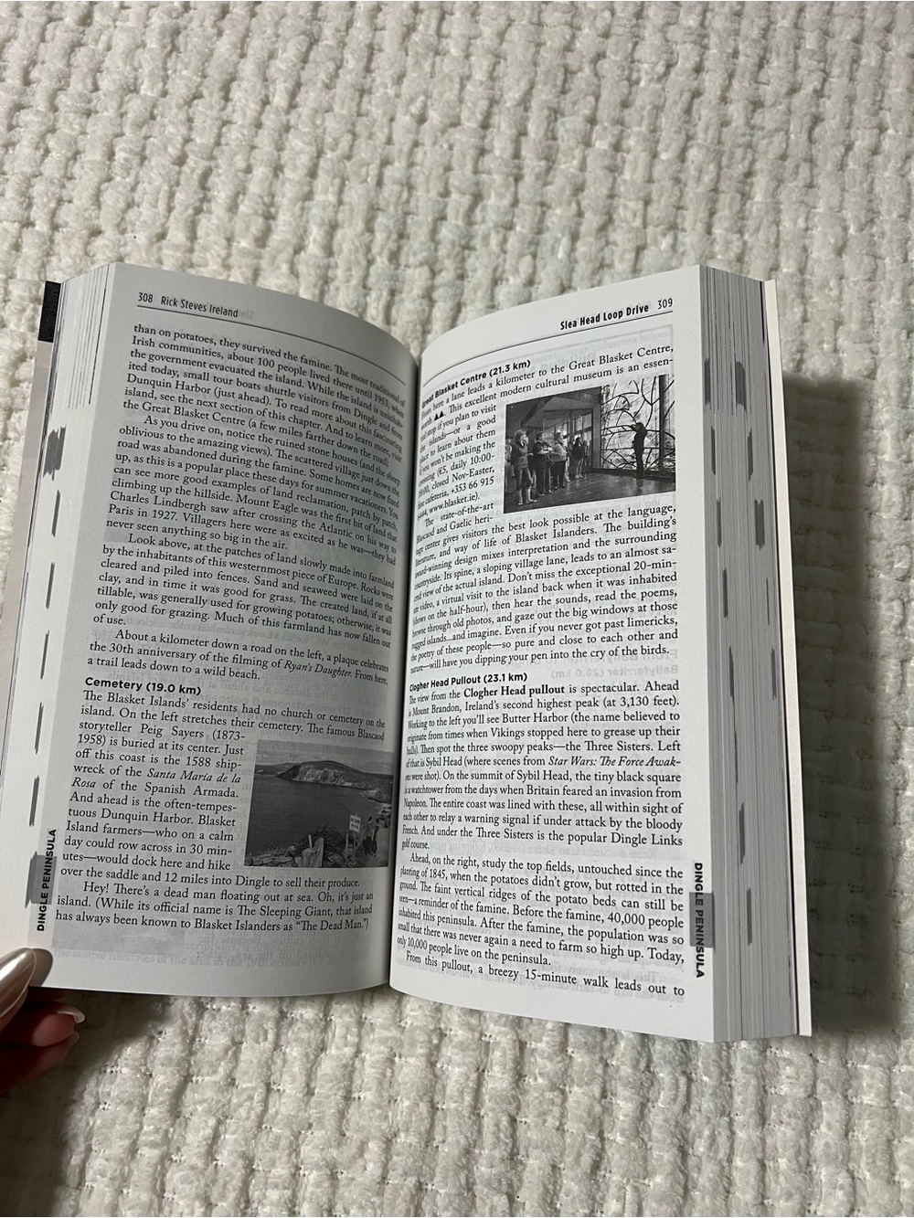 Rick Steves Ireland Travel Book - Picture 3 of 4